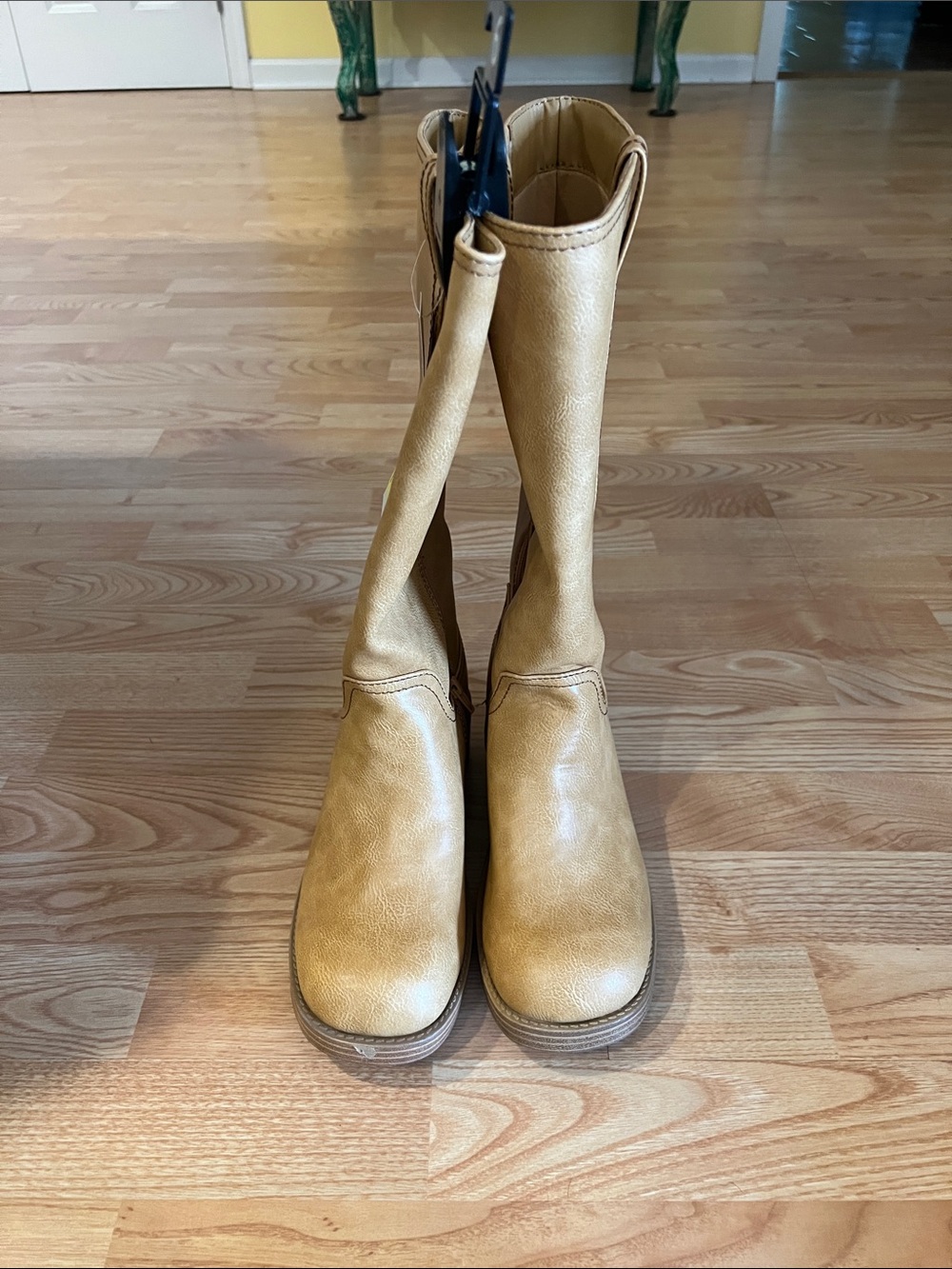 Women’s Tan Mid-Calf Leather Boots